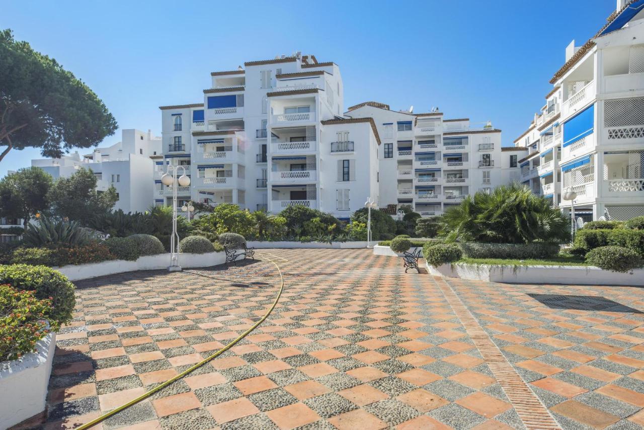 Puerto Banus3 Sandy Beachside Apartment