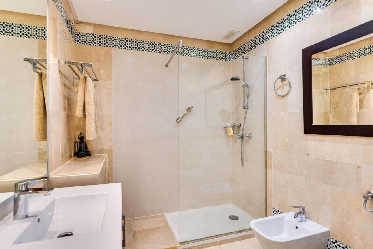 Puerto Banus3 Sandy Beachside Apartment *